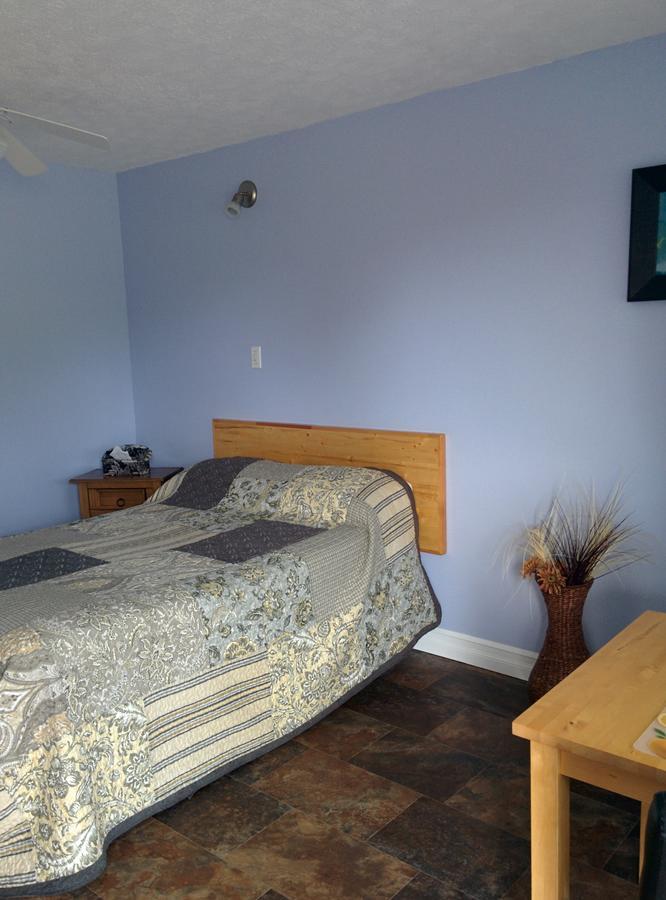 Motel Les Pins Granby Εξωτερικό φωτογραφία