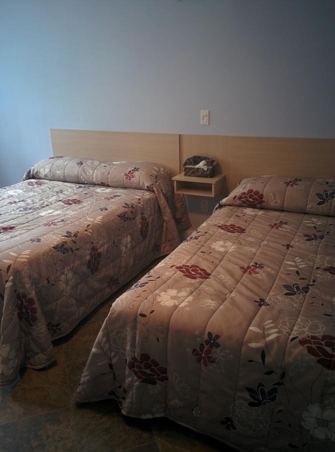 Motel Les Pins Granby Εξωτερικό φωτογραφία