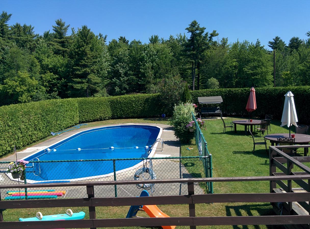 Motel Les Pins Granby Εξωτερικό φωτογραφία