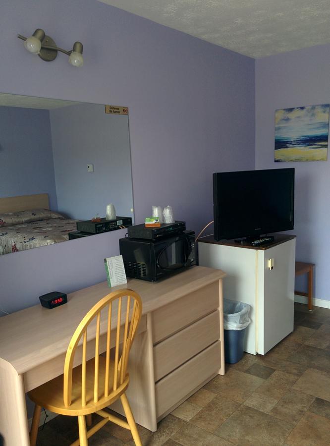 Motel Les Pins Granby Εξωτερικό φωτογραφία