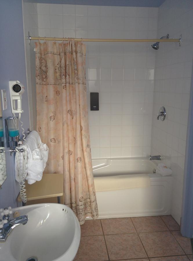 Motel Les Pins Granby Εξωτερικό φωτογραφία